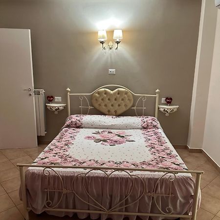Pangsapuri 85 m² dengan 3 bilik tidur dan 3 bilik mandi peribadi di Casagiove Caserta Luaran gambar