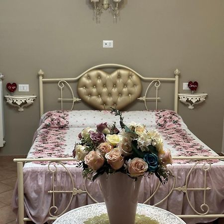 Pangsapuri 85 m² dengan 3 bilik tidur dan 3 bilik mandi peribadi di Casagiove Caserta Luaran gambar